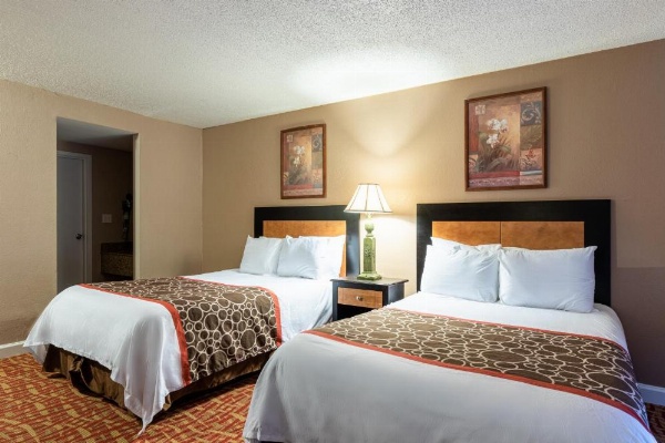 Sundial Inn image 12