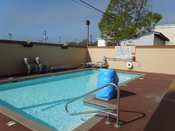 Sundial Inn image 21