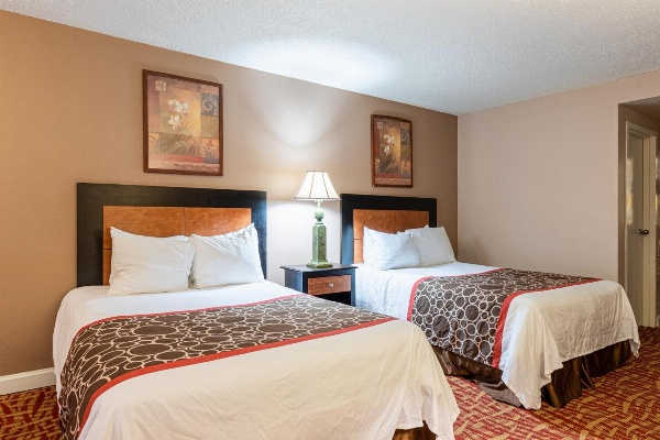 Sundial Inn image 5